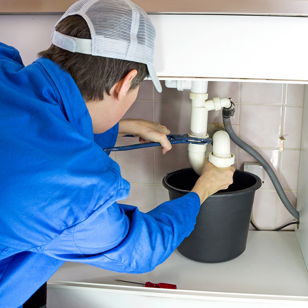 6-Signs-That-You-Need-a-Plumber-_-Arlington,-TX